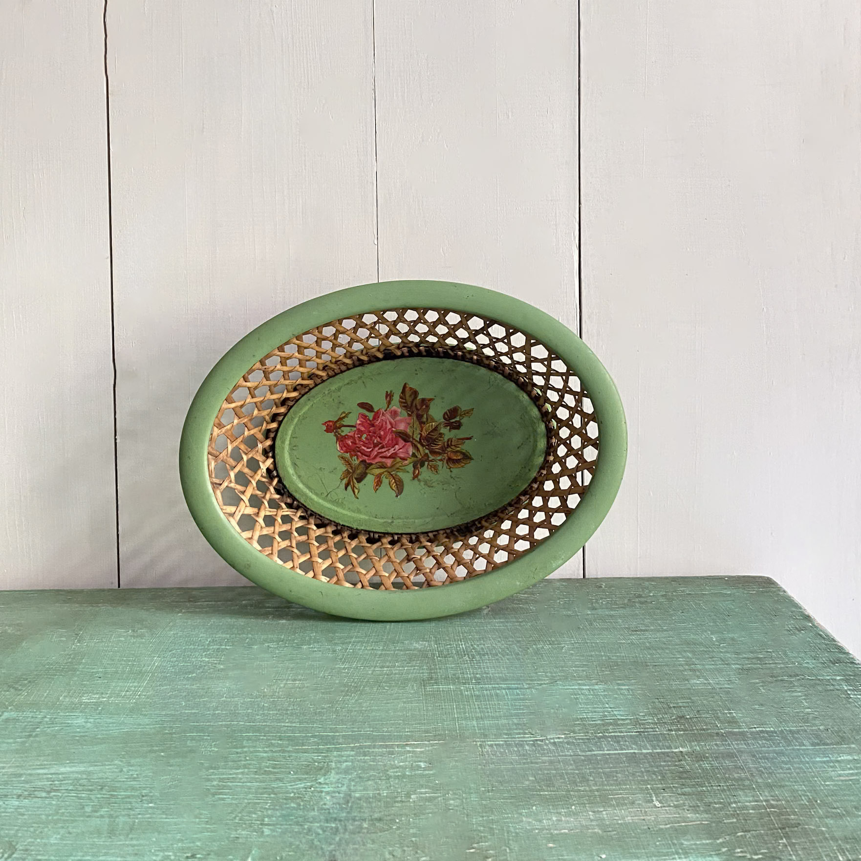 Cestino verde e rosa