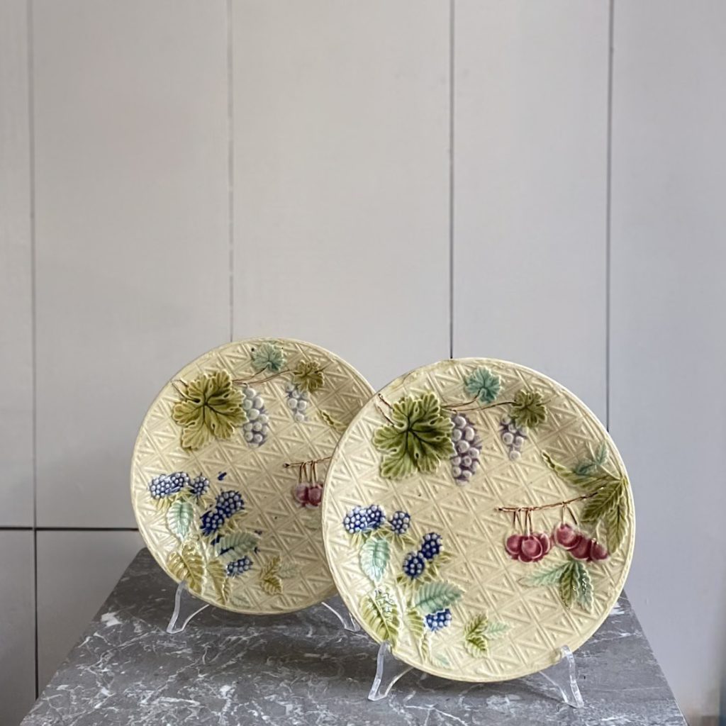 Coppia di piatti barbotine