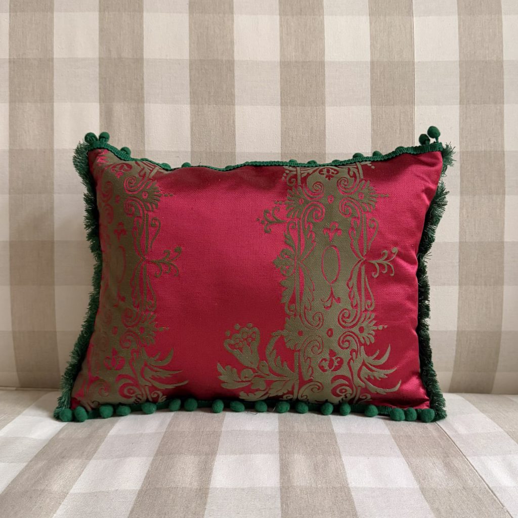 Cuscino in seta bordeaux