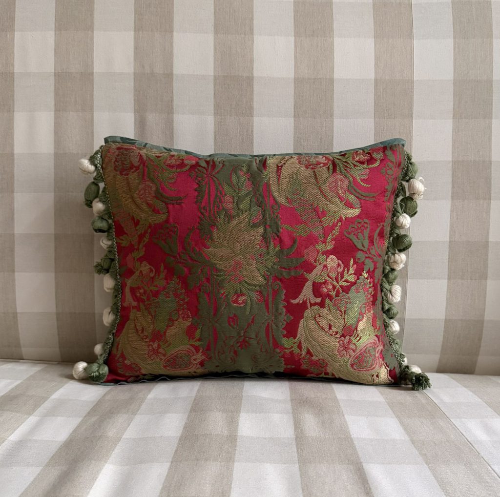 Cuscino in seta bordeaux e verde