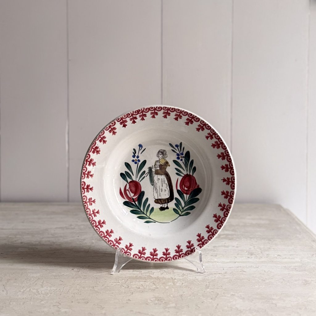 Coppia di piatti folk