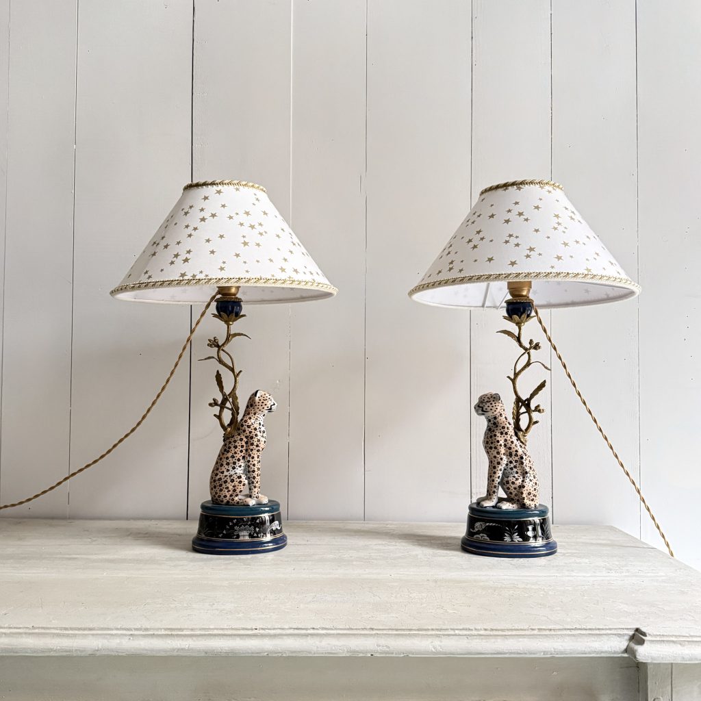 Coppia di lampade a ghepardi