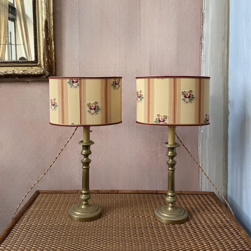 Coppia di lampade ovali