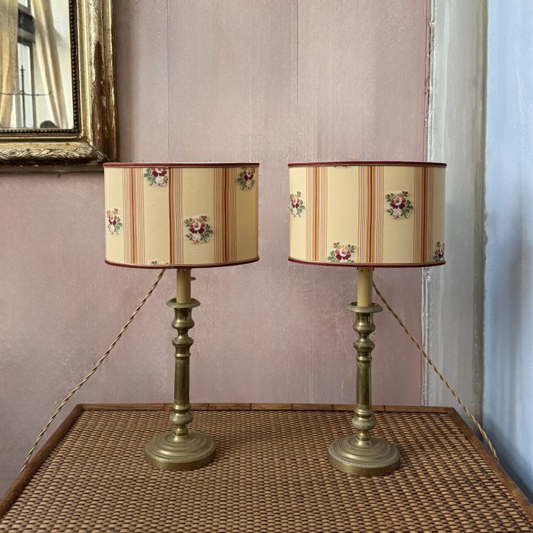 Coppia di lampade ovali