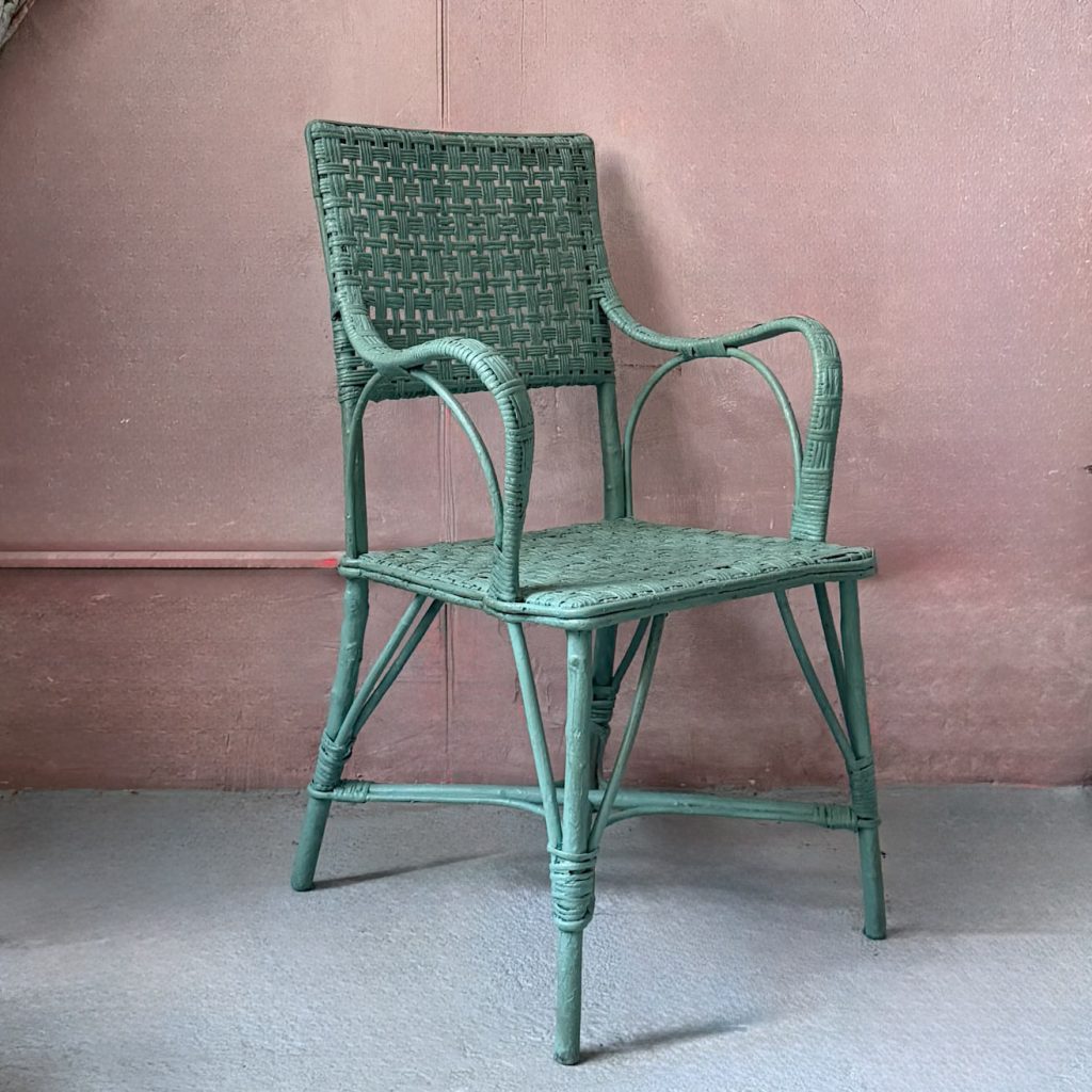 Poltroncina in vimini