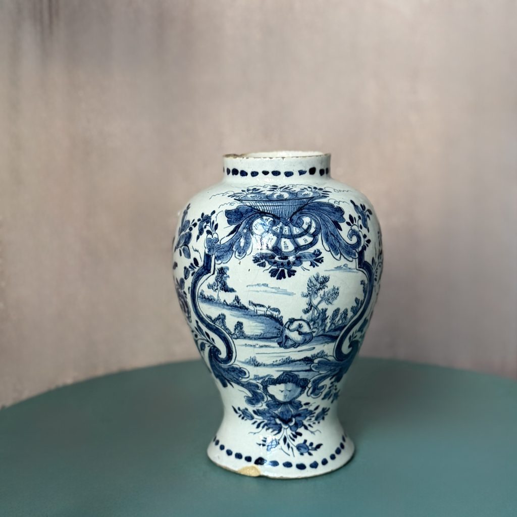 Vaso di Delft tondo